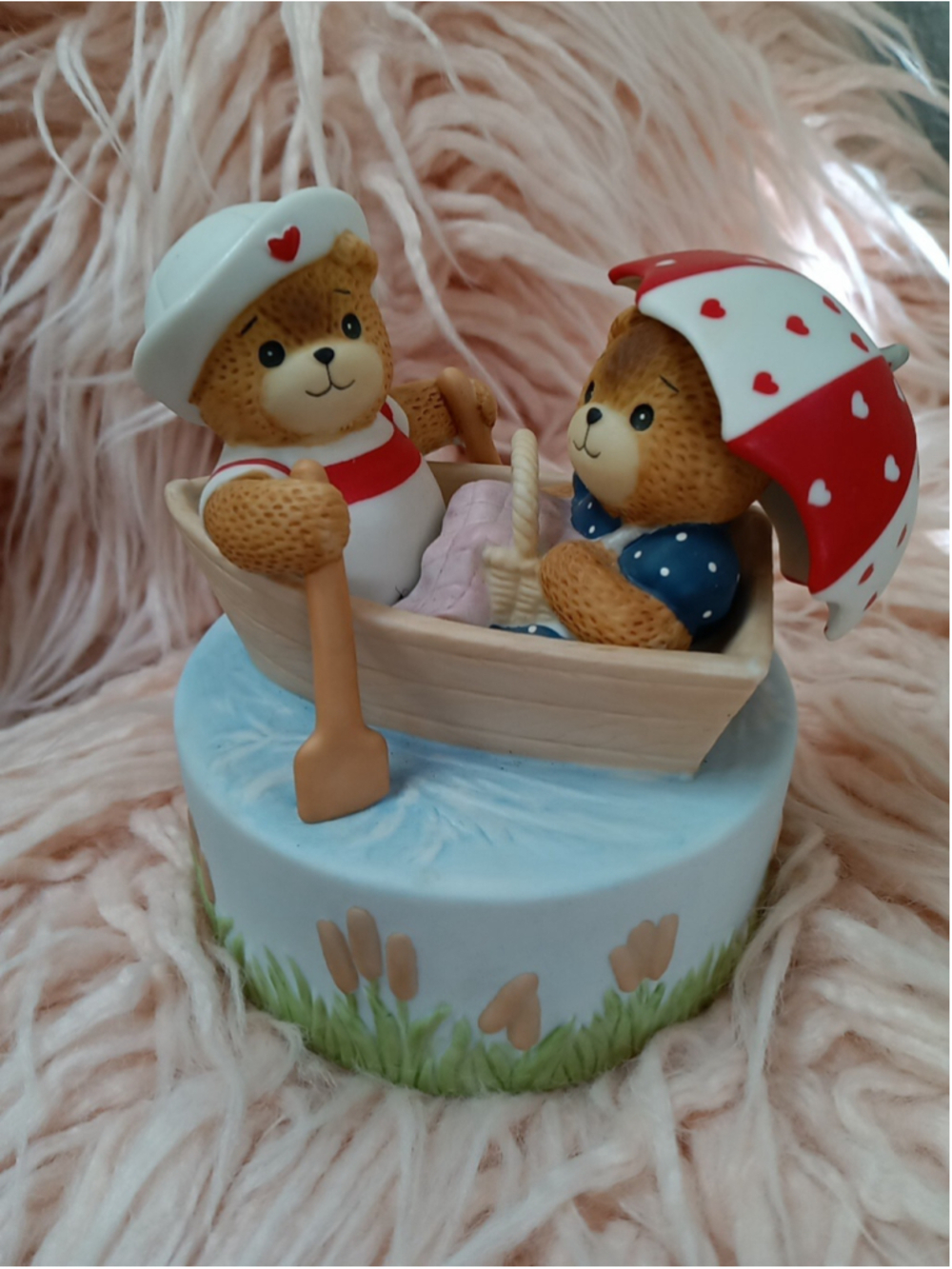 Lucy & Me by Lucy Rigg Musical Box Plays "Row Row Your Boat" Love Umbrella Boat